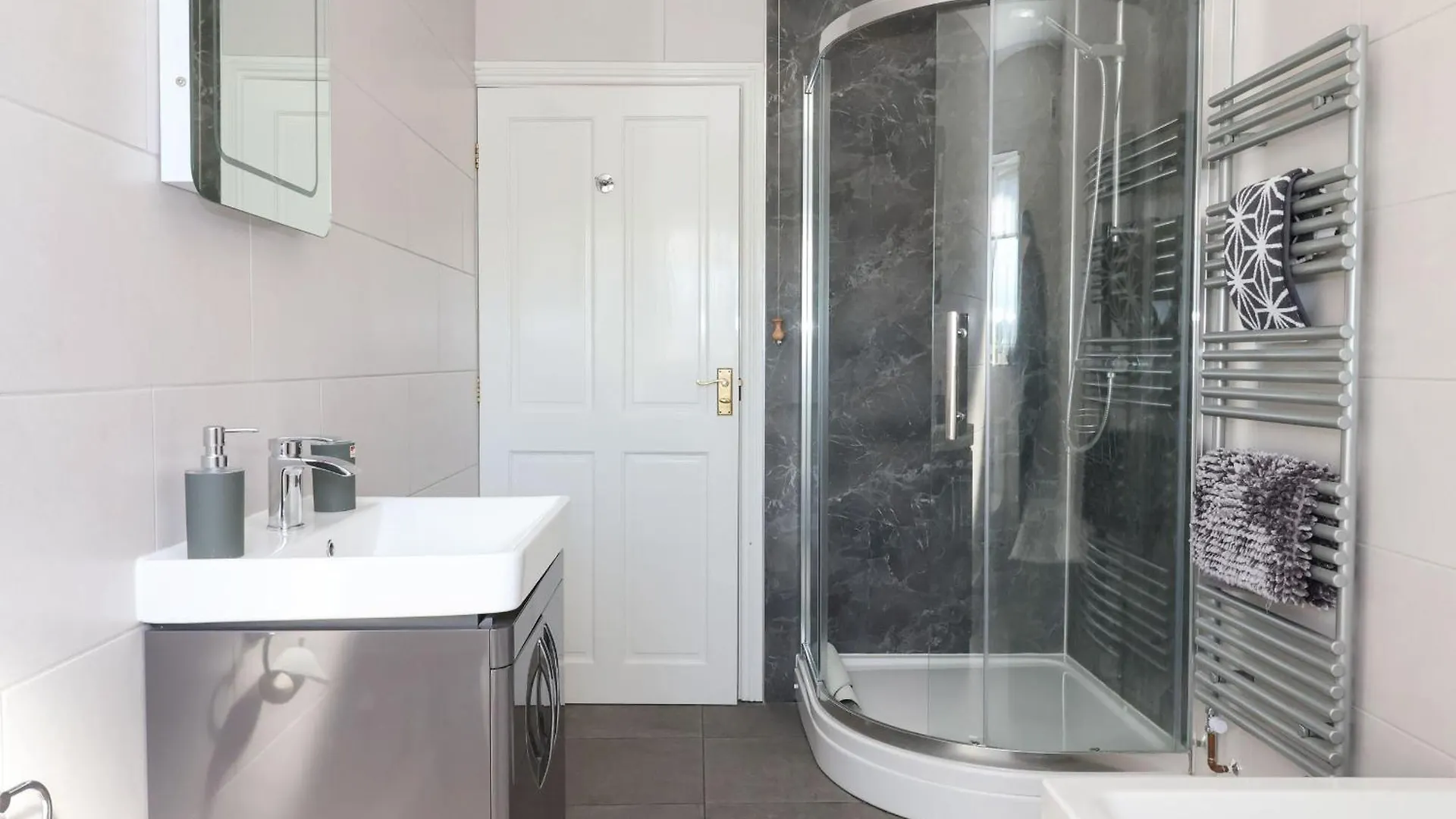Middlegate Villa Ryton  0*, Ryton (North Yorkshire)
